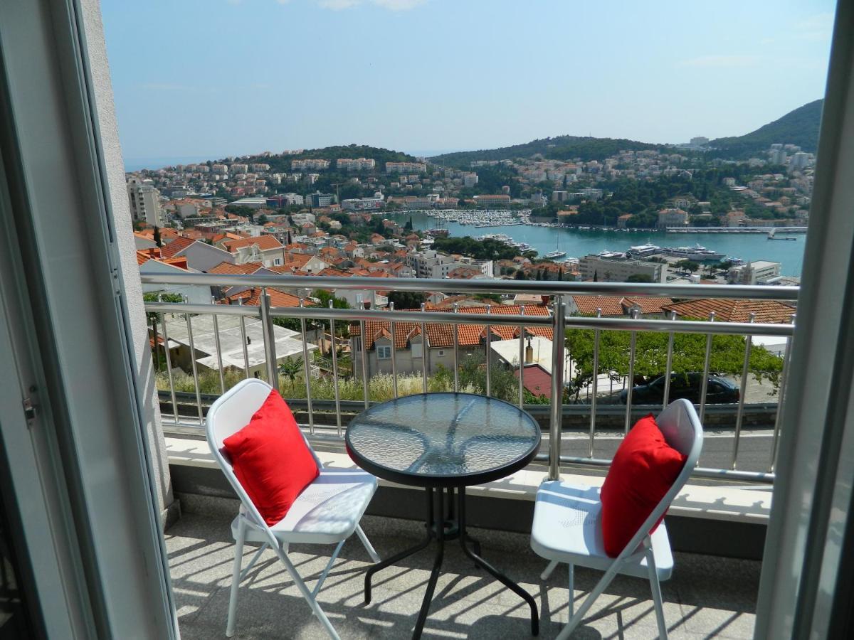 Db1 & Db2 Apartment Dubrovnik Bagian luar foto