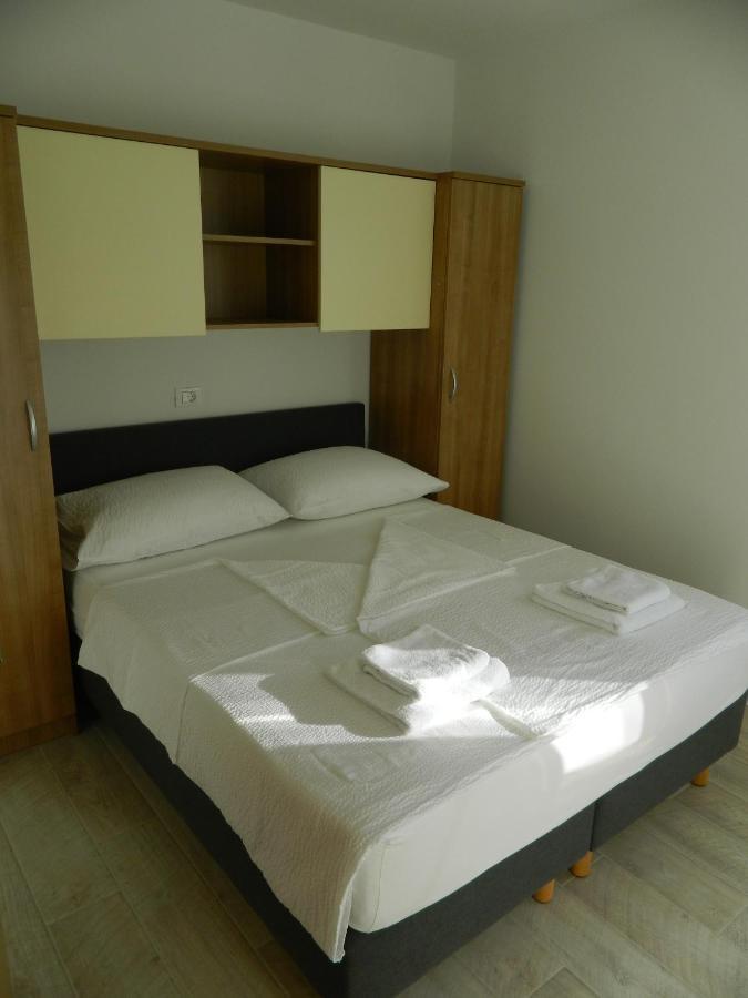 Db1 & Db2 Apartment Dubrovnik Bagian luar foto